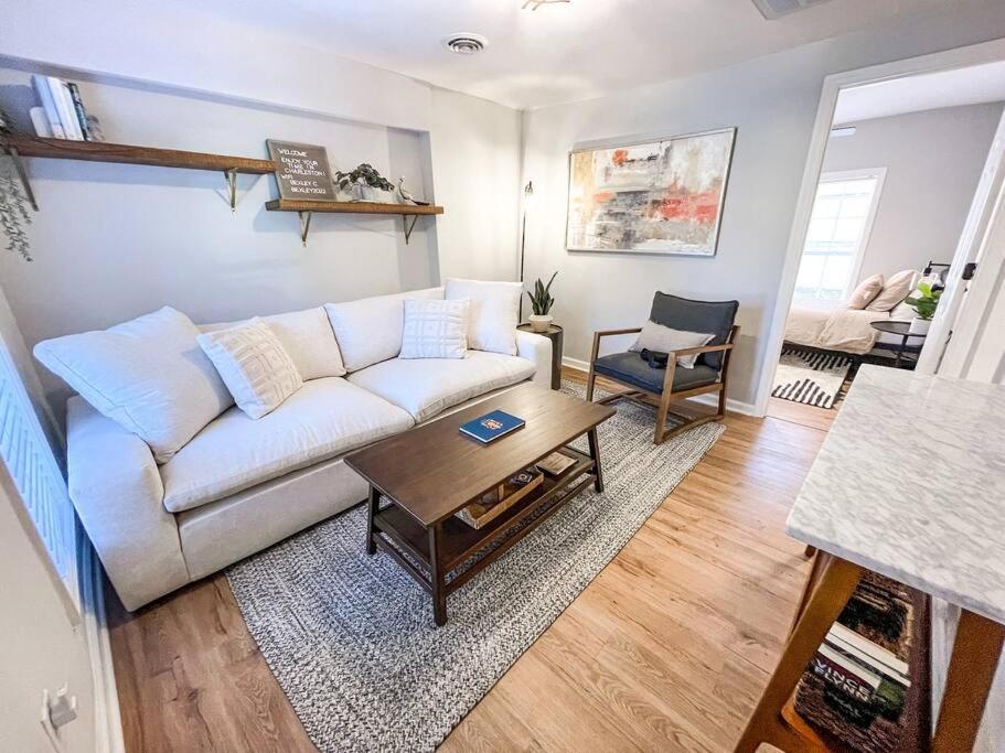 Southern Charm / Walkable/Outdoor Space/New Reno Чарлстън Екстериор снимка