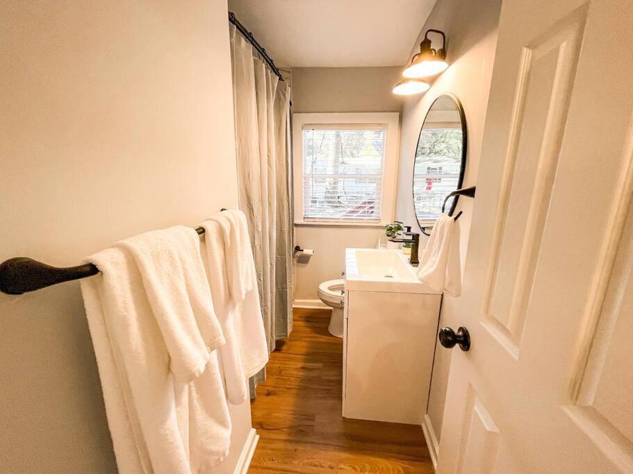 Southern Charm / Walkable/Outdoor Space/New Reno Чарлстън Екстериор снимка