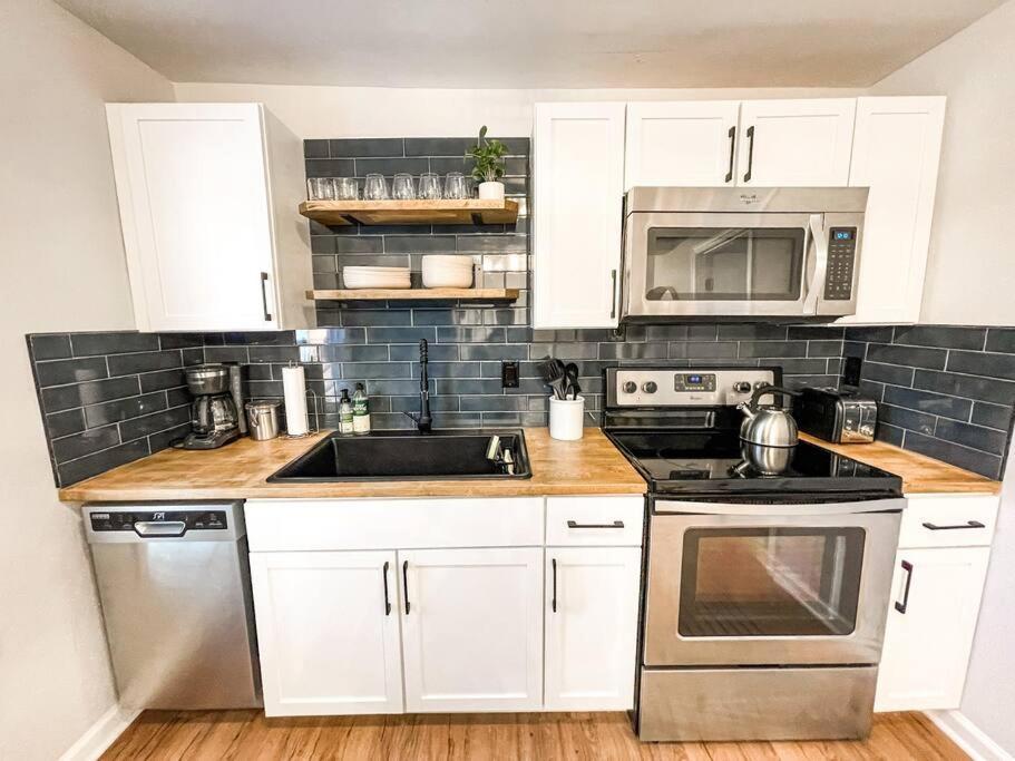 Southern Charm / Walkable/Outdoor Space/New Reno Чарлстън Екстериор снимка