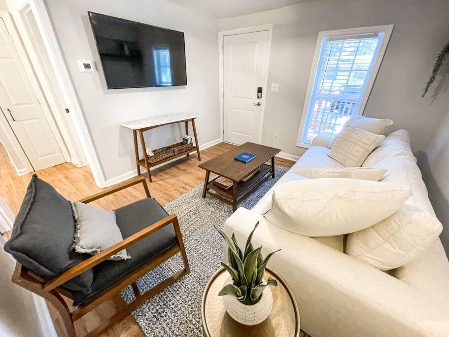 Southern Charm / Walkable/Outdoor Space/New Reno Чарлстън Екстериор снимка
